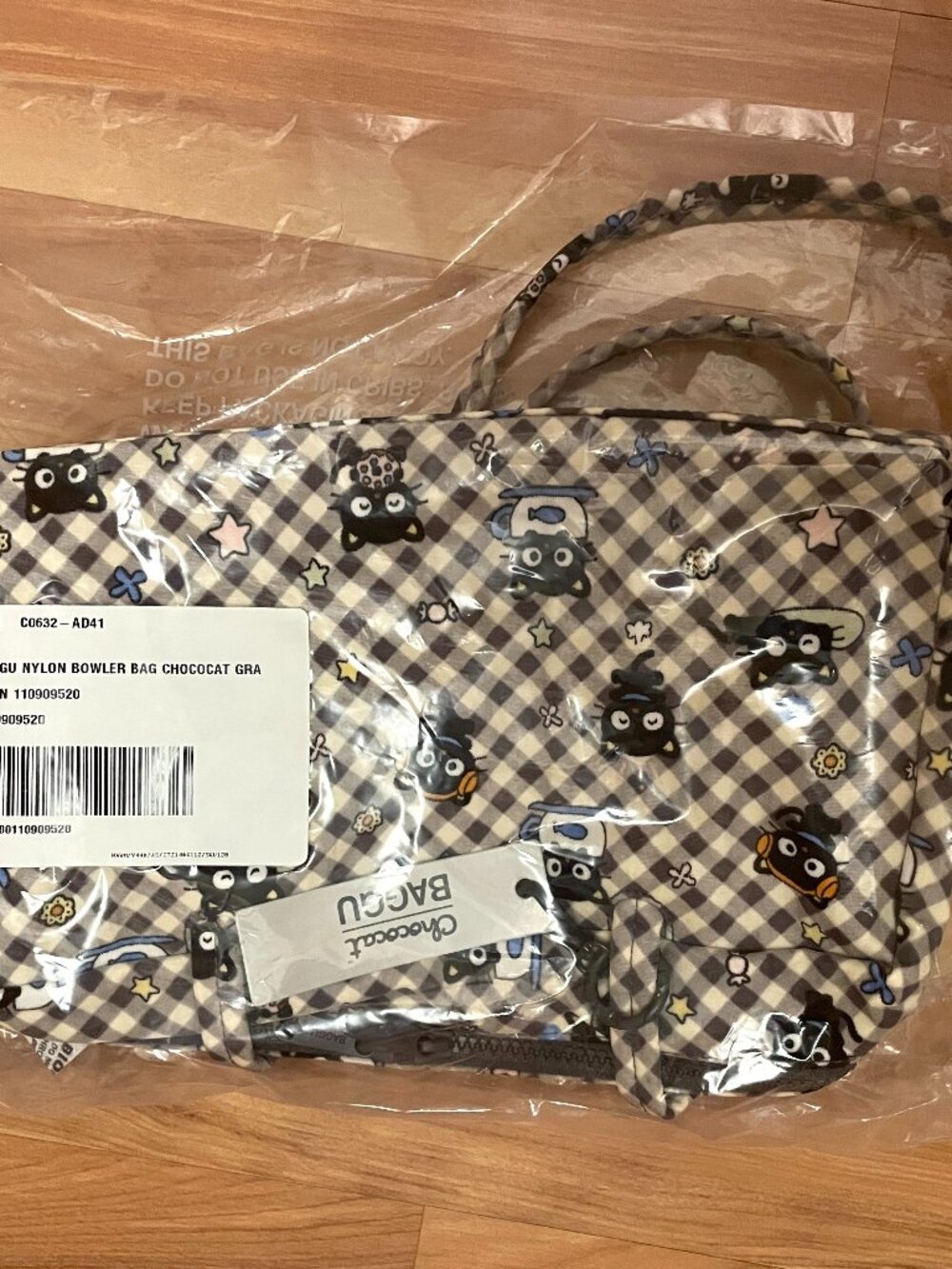 BAGGU Nylon Bowler Bag | Sanrio Chococat Gray Gingham - UO Exclusive